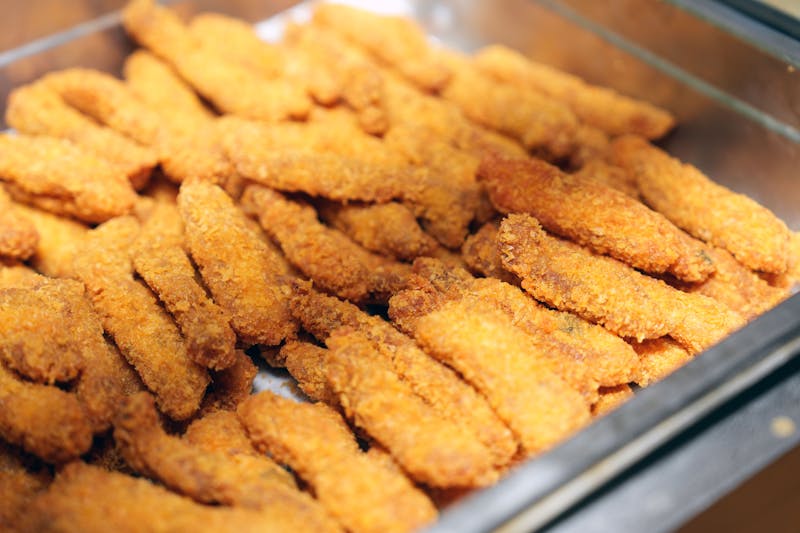 Mozzarella sticks with tomato sauce